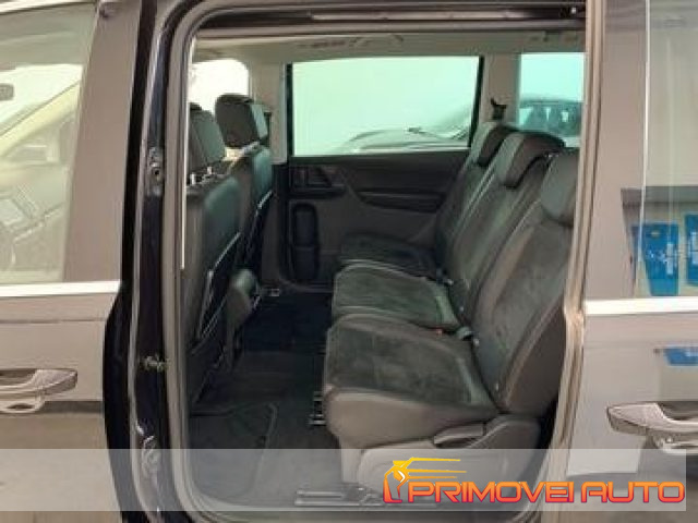 Volkswagen Sharan 2.0 TDI 177 CV SCR DSG 4MOT.Executive BlueMot.Tech, del 2019, 89.000 km, in vendita a Castelnuovo Rangone (MO)