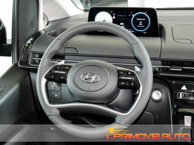Hyundai STARIA 2.2 MT 4WD 9 posti - foto 3 di 4