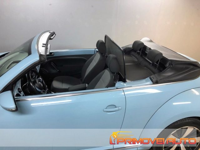 Volkswagen Maggiolino Cabrio 1.2 TSI Design, del 2014, 99.000 km, in vendita a Castelnuovo Rangone (MO)