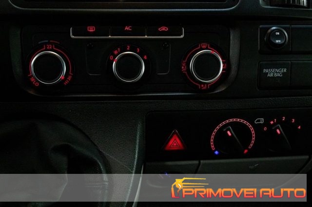 Volkswagen Caravelle 2.0 TDI 102CV PC Trendline - foto 4 di 4