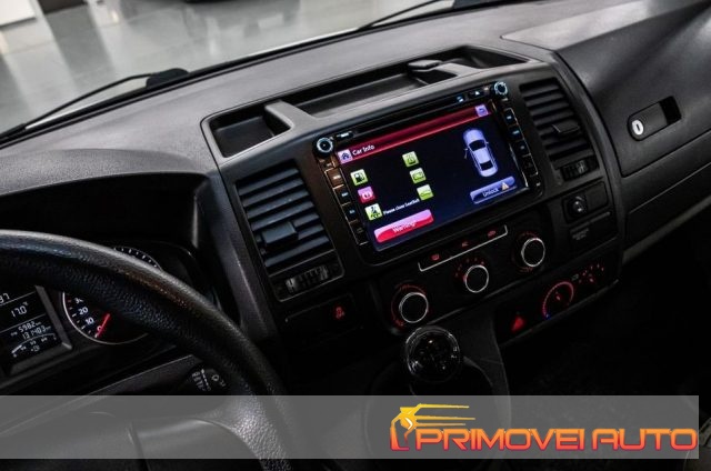 Volkswagen Caravelle 2.0 TDI 102CV PC Trendline - foto 3 di 4