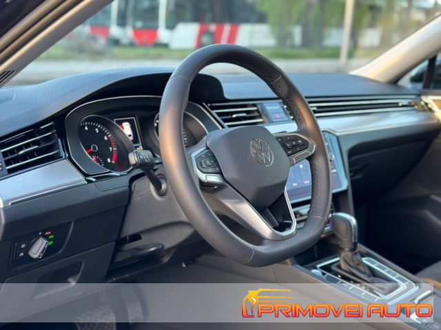 Volkswagen Passat Variant 1.5 TSI ACT DSG Elegance - foto 2 di 4