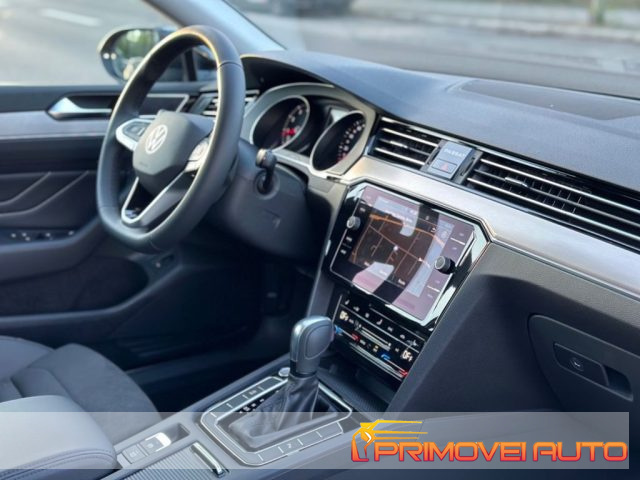 Volkswagen Passat Variant 1.5 TSI ACT DSG Elegance usato a CASTELNUOVO RANGONE