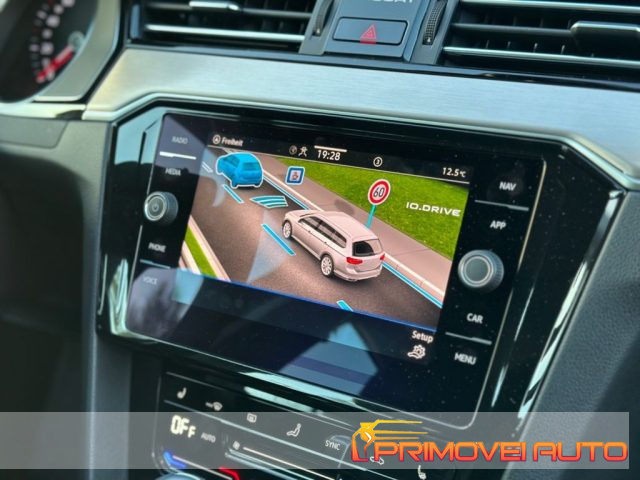 Volkswagen Passat Variant 1.5 TSI ACT DSG Elegance - foto 3 di 4