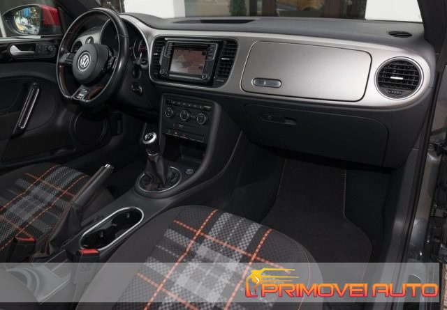Volkswagen Maggiolino Cabrio 1.2 TSI Design BlueMotion Technology usato a CASTELNUOVO RANGONE