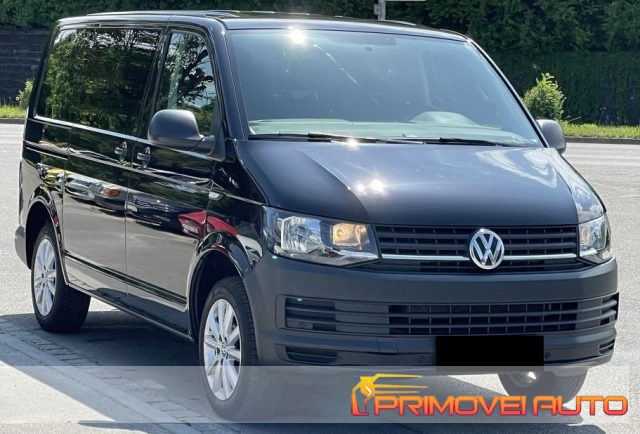 Volkswagen Transporter 2.0 TDI 150CV DSG Kombi usato a CASTELNUOVO RANGONE
