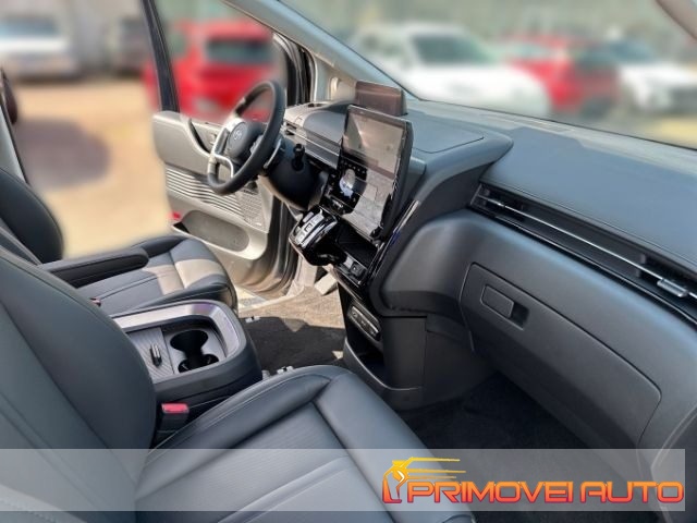 Hyundai STARIA 2.2 AT 2WD 7 posti Signature - foto 3 di 4
