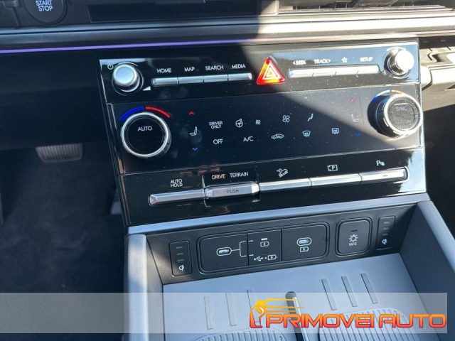 Hyundai SANTA FE 1.6 T-GDi HEV 4WD AT 7 posti XCLASS - foto 2 di 4
