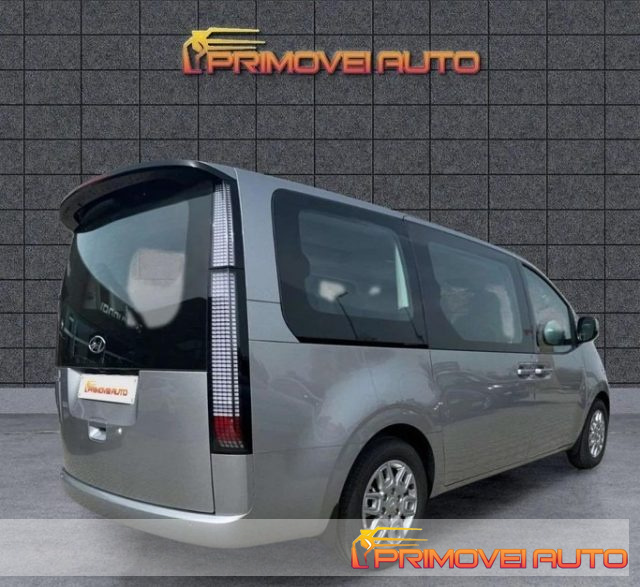 Hyundai STARIA 2.2 AT 2WD 9 posti Trend - foto 2 di 4