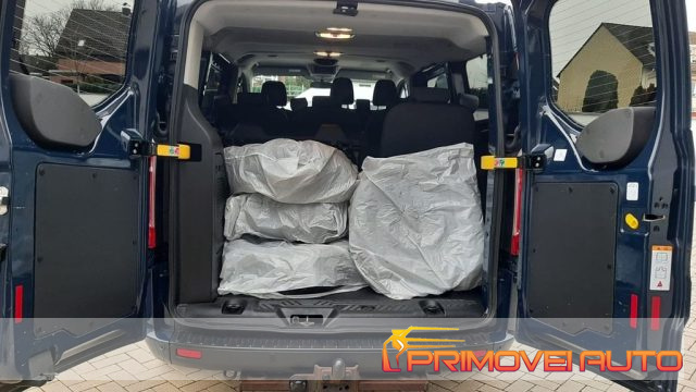Ford Transit Custom 310 2.0 TDCi Combi Trend, del 2019, 94.300 km, in vendita a Castelnuovo Rangone (MO)