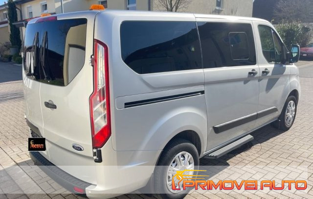 Ford Transit Custom 310 2.0 TDCi Combi Entry, del 2018, 141.500 km, in vendita a Castelnuovo Rangone (MO)