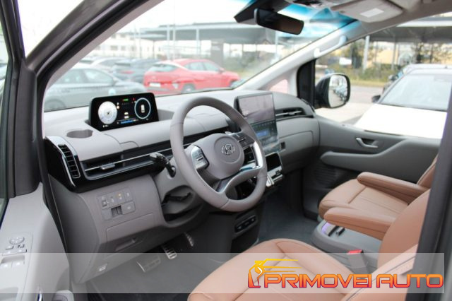 Hyundai STARIA 2.2 AT 2WD 7 posti Signature - foto 2 di 4