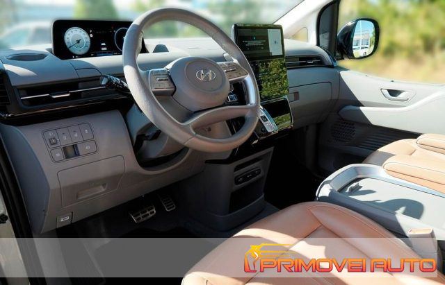 Hyundai STARIA 2.2 AT Signature 4WD DAB usato a CASTELNUOVO RANGONE