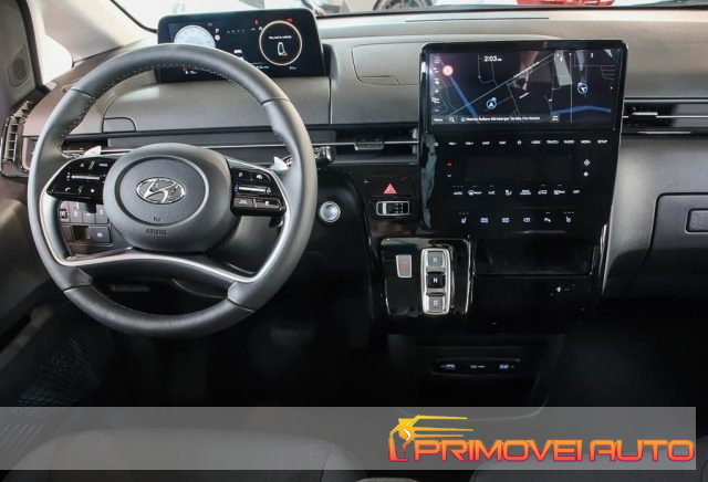 Hyundai STARIA 2.2 AT TREND - foto 2 di 4