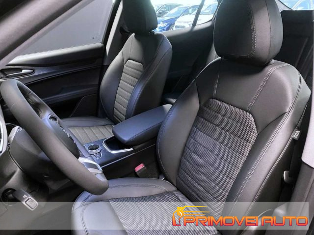 Alfa Romeo Stelvio 2.0 Turbo 200 CV AT8 Q4 Business - foto 3 di 4