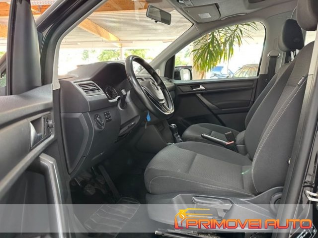 Volkswagen Caddy 2.0 TDI 122 CV 4MOTION Trendline Maxi usato a CASTELNUOVO RANGONE