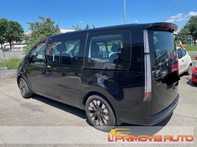 Hyundai STARIA 2.2 AT 2WD 7 posti Luxury - foto 2 di 4