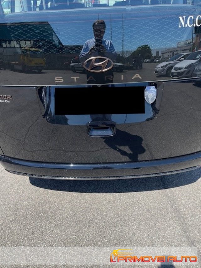 Hyundai STARIA 2.2 AT 2WD 7 posti Luxury - foto 3 di 4