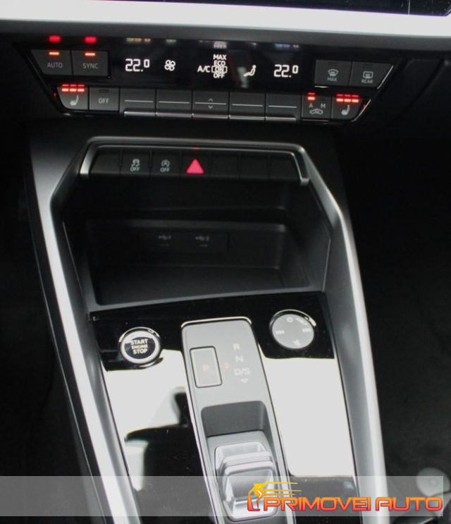Audi A3 35 TFSI S tronic S line edition - foto 3 di 4