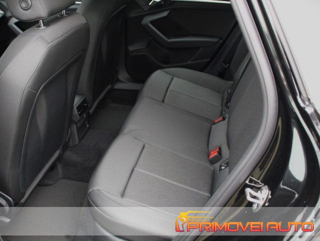 Audi A3 35 TFSI S tronic S line edition - foto 2 di 4