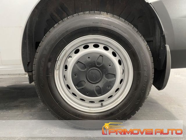 Ford Transit Custom 320 2.0 TDCi PC Combi usato a CASTELNUOVO RANGONE