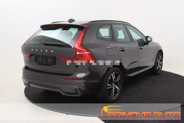 Volvo XC60 B5 (d) R-design Petrol Geartronic - foto 3 di 4