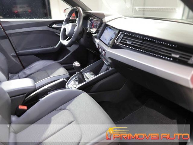 Audi A1 SPB 30 TFSI S line edition - foto 2 di 4