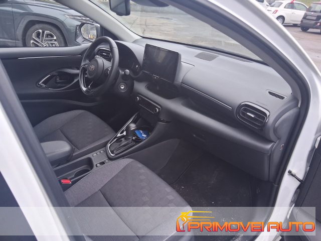 Toyota Yaris 1.5 Hybrid 5 porte Trend - foto 4 di 4