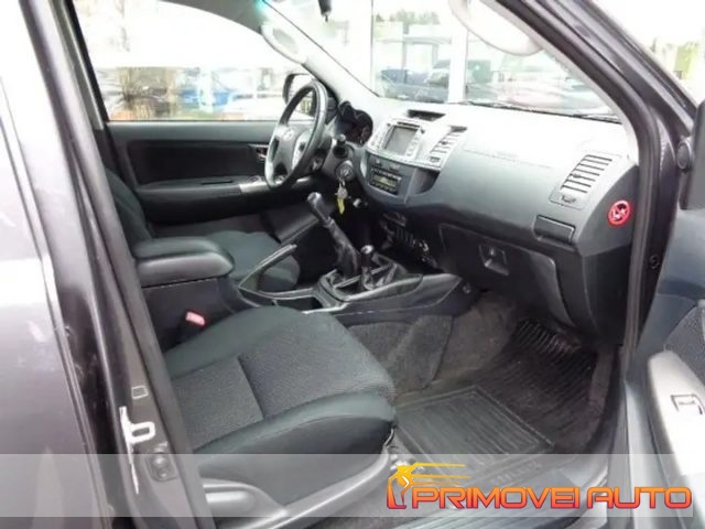 Toyota Hilux 3.0 D-4D 4WD 4p. Comfort - foto 2 di 4