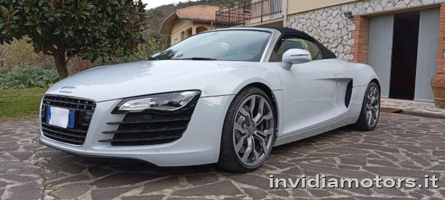 Audi R8 Spyder 4.2 V8 FSI quattro R tronic - foto 3 di 4