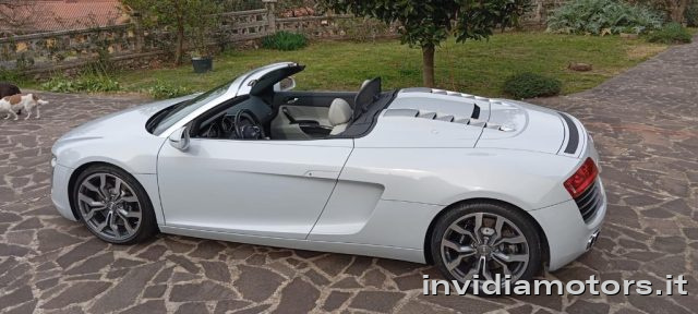 Audi R8 Spyder 4.2 V8 FSI quattro R tronic - foto 4 di 4