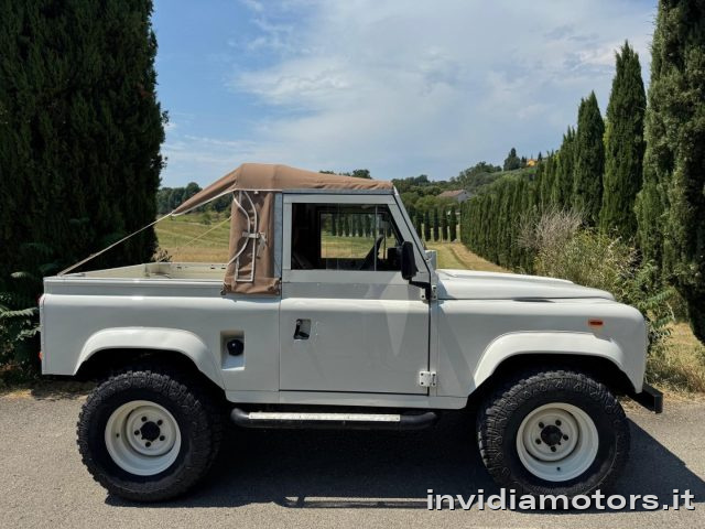 Land Rover Defender 90td Pick-Up RESTAURO PERSONALIZZATO - foto 3 di 4