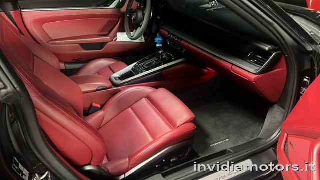 Porsche 992 911 Carrera 4S - foto 3 di 4