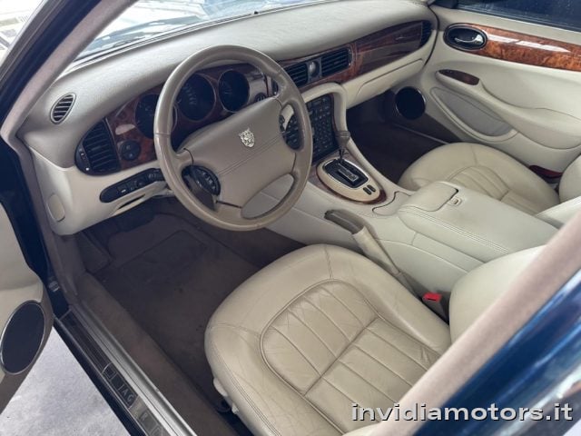 Jaguar XJ 4.0 V8 Sovereign ASI CRS - foto 2 di 4