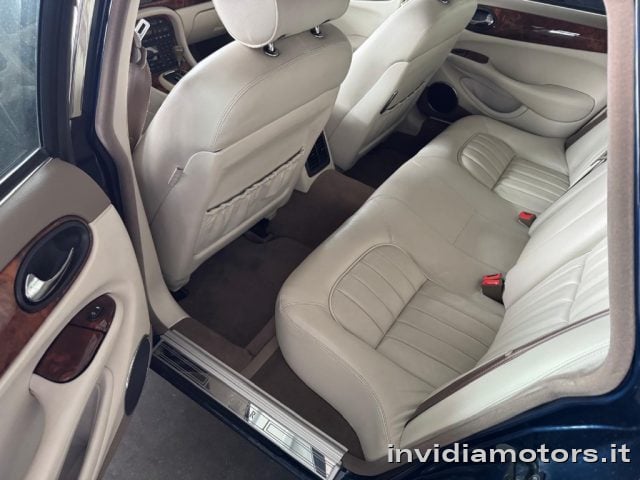 Jaguar XJ 4.0 V8 Sovereign ASI CRS - foto 3 di 4