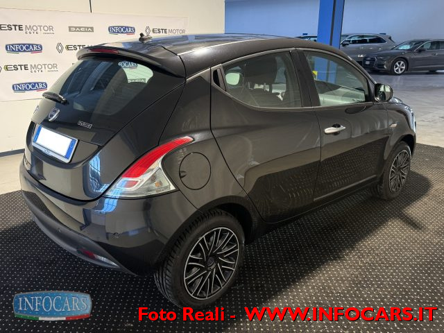 Lancia Ypsilon 1.0 FireFly 70 CV Hybrid Gold - PROMO - foto 4 di 4
