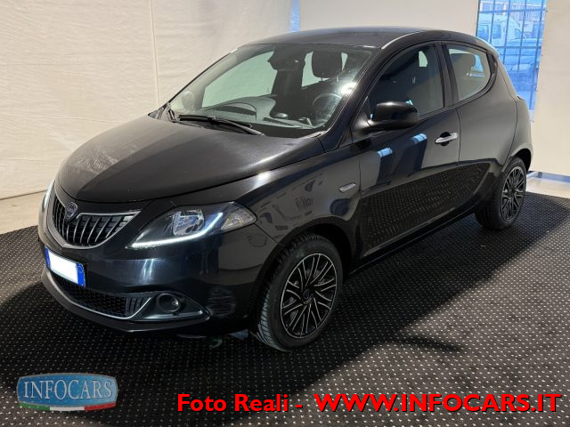 Lancia Ypsilon 1.0 FireFly 70 CV Hybrid Gold - PROMO - foto 3 di 4