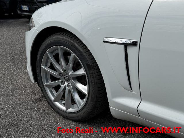 Jaguar XF Sportbrake 2.2 D 200 CV Portfolio, del 2013, 178.000 km, in vendita a Este (PD)