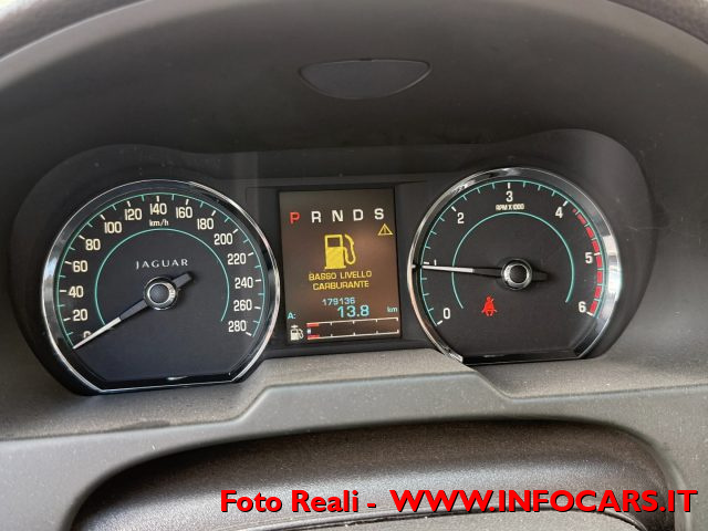 Jaguar XF Sportbrake 2.2 D 200 CV Portfolio, del 2013, 178.000 km, in vendita a Este (PD)