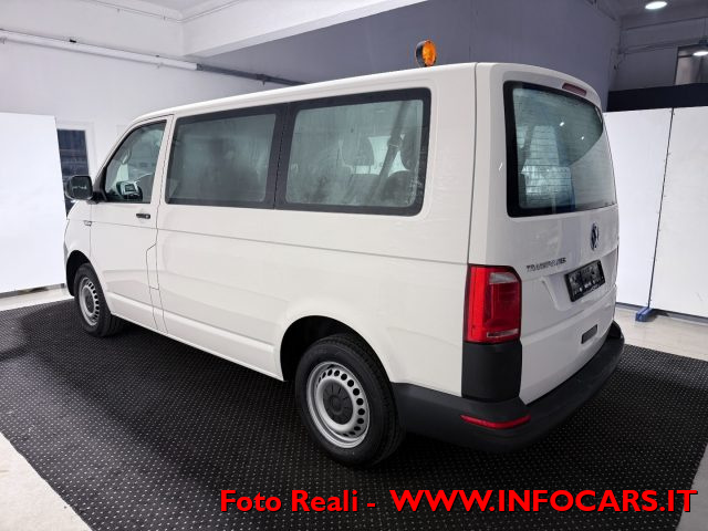 Volkswagen Caravelle 2.0 TDI 102CV 9 posti Trendline - foto 2 di 4