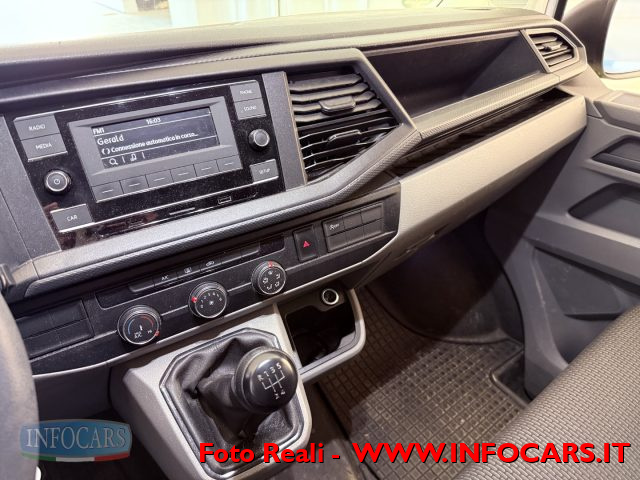 Volkswagen T6.1 Caravelle Kombi 2.0 TDI 110CV 9 posti - foto 4 di 4