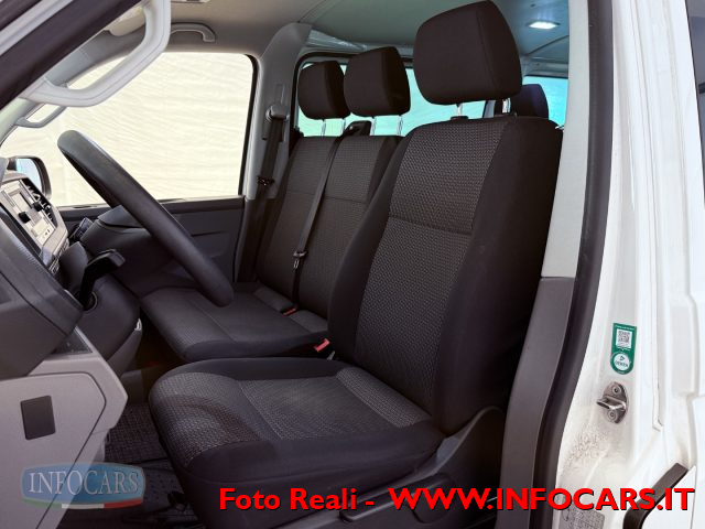 Volkswagen T6.1 Caravelle Kombi 2.0 TDI 110CV 9 posti usato a ESTE