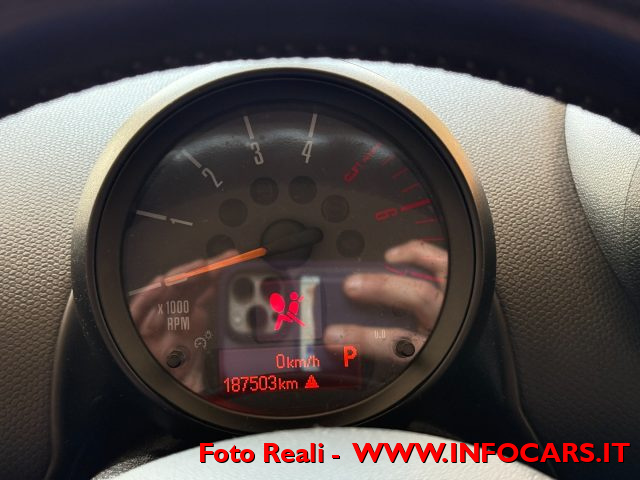 MINI Countryman Mini Cooper D Business Countryman, del 2015, 180.000 km, in vendita a Este (PD)