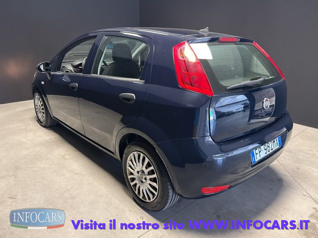 Fiat Punto 1.3 MJT II 95 CV Street prezzo reale - foto 2 di 4