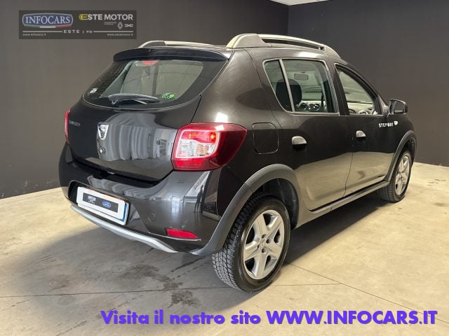 Dacia Sandero Stepway 900 TCe 90CV - Neopatentati - foto 4 di 4
