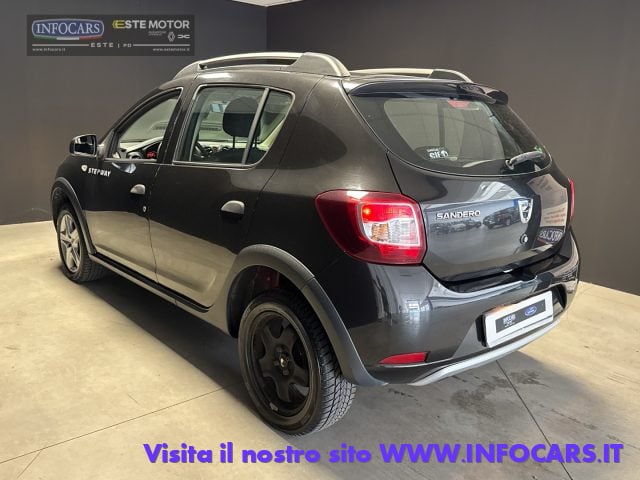 Dacia Sandero Stepway 900 TCe 90CV - Neopatentati - foto 2 di 4
