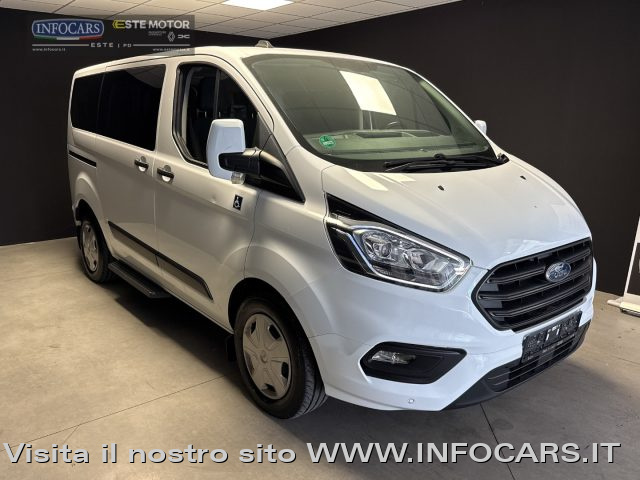 Ford Tourneo Custom 320 2.0 TDCi 105 CV Combi Trend 9 POSTI + IVA, del 2019, 96.000 km, in vendita a Este (PD)