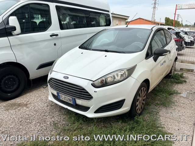 Ford Fiesta Van 1.5 TDCi 75CV 2 posti + IVA, del 2016, 315.000 km, in vendita a Este (PD)