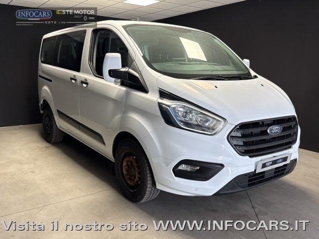 Ford Tourneo Custom 320 2.0 EcoBlue 170 CV 9 POSTI Trend + IVA, del 2021, 116.000 km, in vendita a Este (PD)