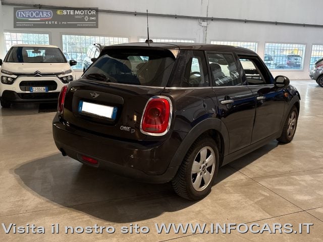 MINI One D 95 CV 5 porte - Neopatentati - foto 4 di 4